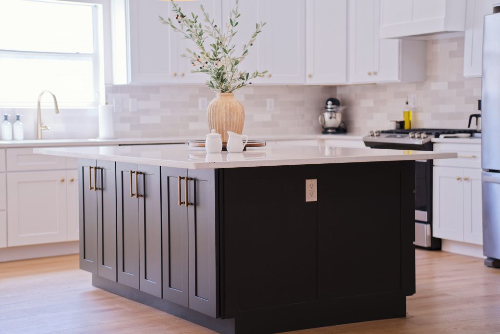 Kitchen Islands: A Must-Have Feature in Modern Home